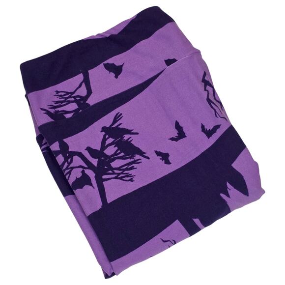LuLaRoe TC Leggings Haunted Castle Bats Purple Halloween Tall Curvy Buttery Soft - Picture 2 of 9
